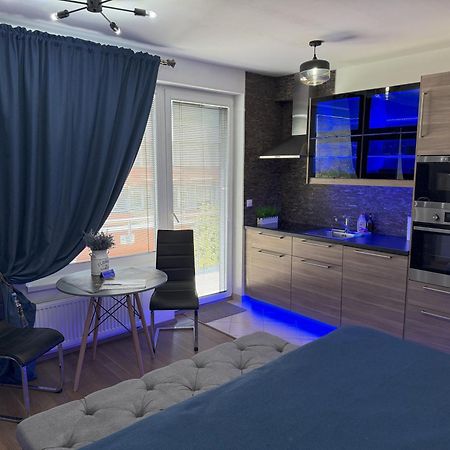 Apartment Iron Cube براغ المظهر الخارجي الصورة